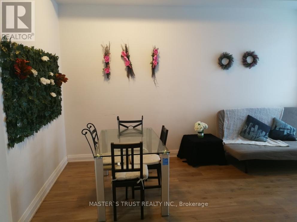 1001 - 8 Wellesley Street E, Toronto, Ontario  M4Y 3B2 - Photo 3 - C13146706