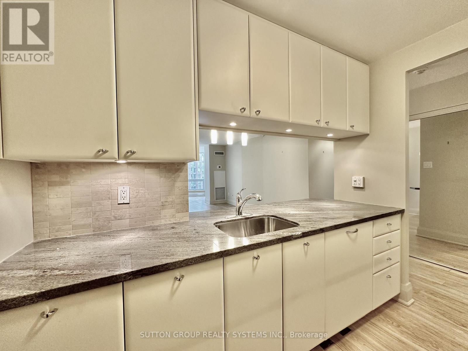 1908 - 1055 Bay Street, Toronto, Ontario  M5S 3A3 - Photo 14 - C13146162