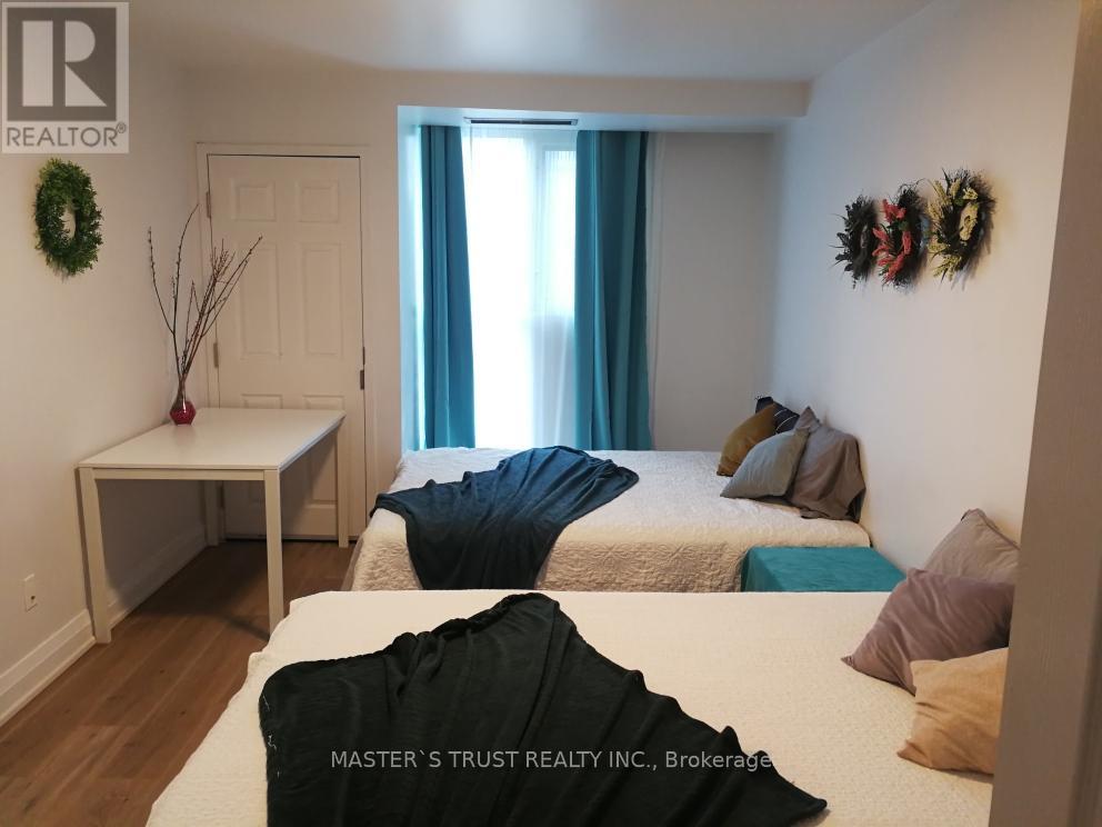 1001 - 8 Wellesley Street E, Toronto, Ontario  M4Y 3B2 - Photo 4 - C13146706