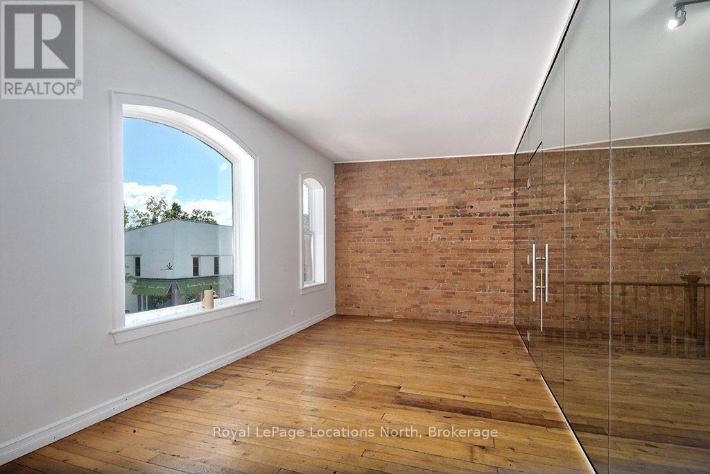 Upper Unit - 8 Bruce Street S, Blue Mountains, Ontario  N0H 2P0 - Photo 8 - X13149372