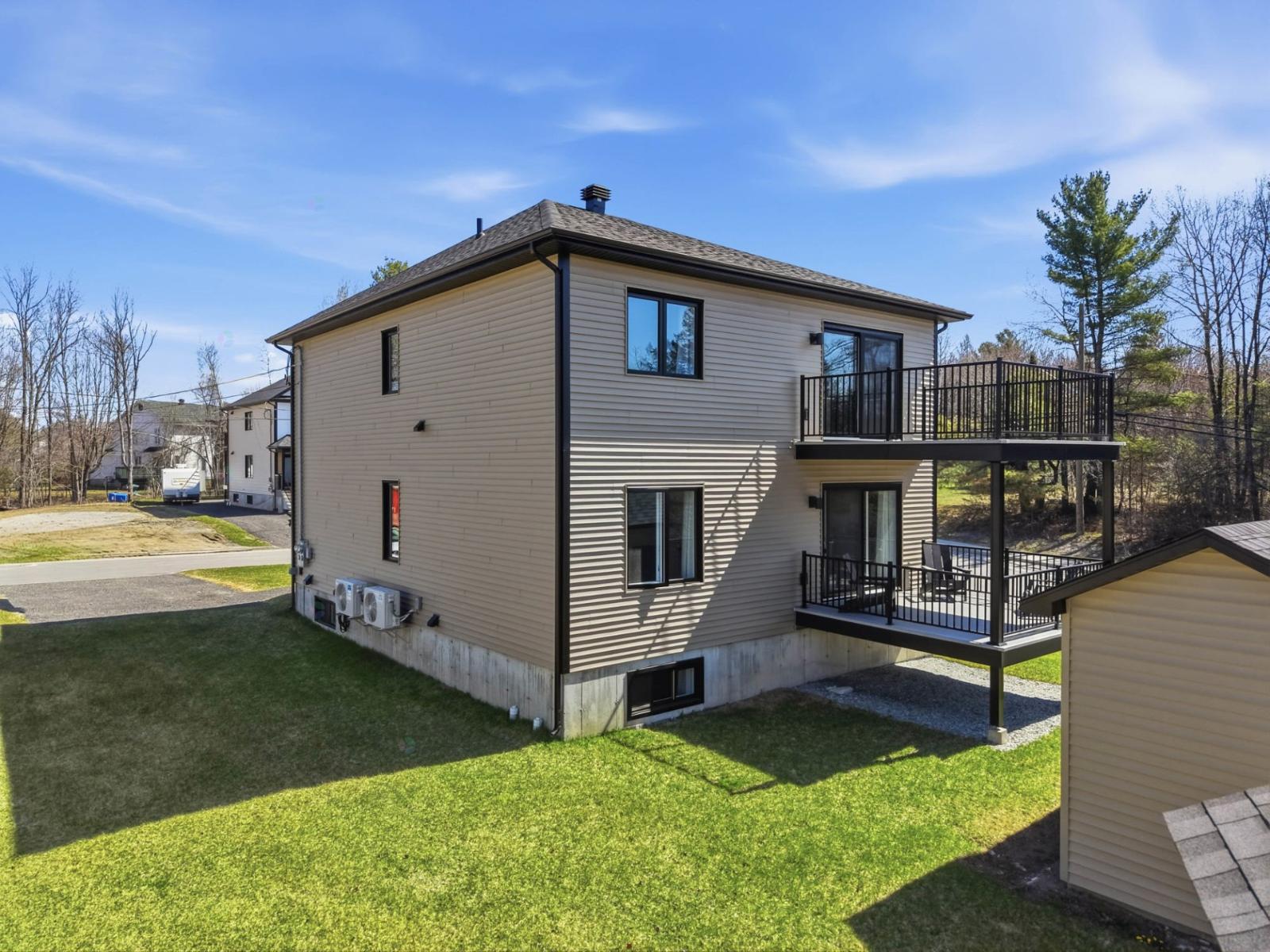 3611-3613 Rue Maude-Abbott Sherbrooke (Brompton/Rock Forest/Saint-Élie/Deauville) Quebec Canada J1N2Z3 5