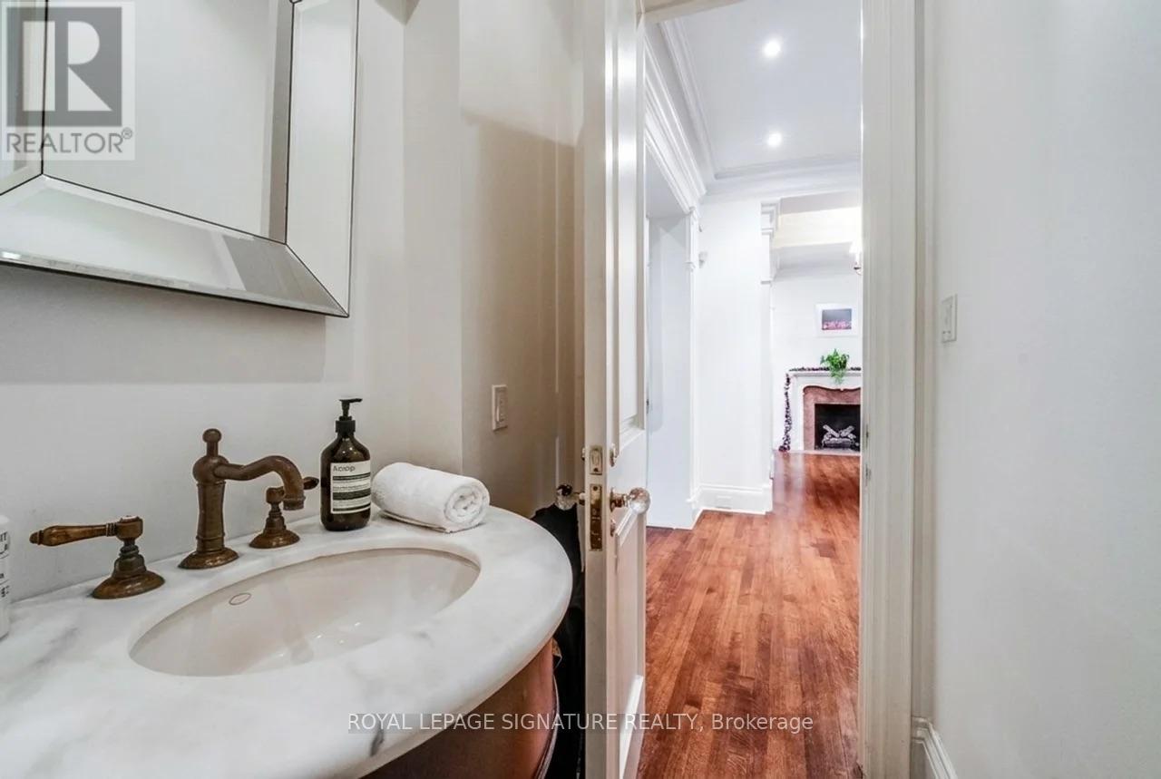 50 Elm Avenue, Toronto, Ontario  M4W 1N5 - Photo 8 - C13146760