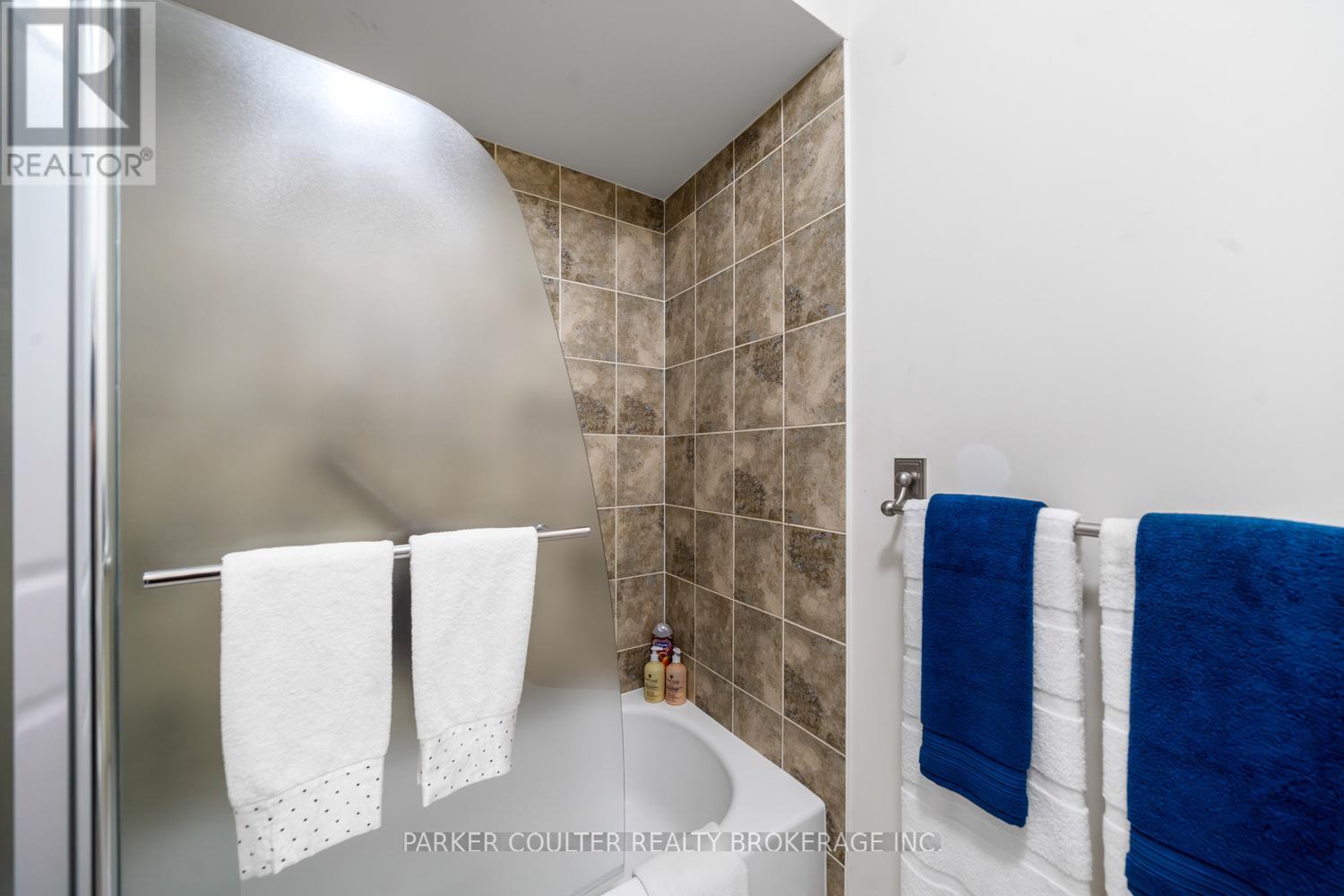 49 Victoria Street E, Innisfil, Ontario  L0L 1L0 - Photo 25 - N13141172