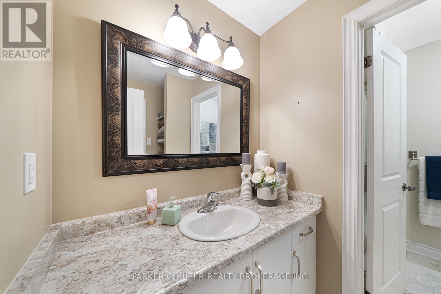 49 Victoria Street E, Innisfil, Ontario  L0L 1L0 - Photo 24 - N13141172