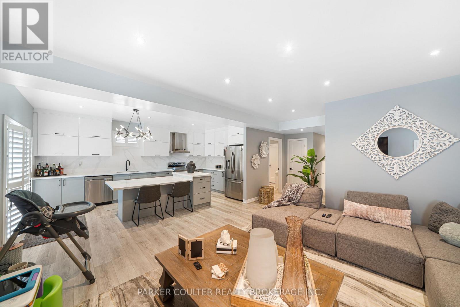 49 Victoria Street E, Innisfil, Ontario  L0L 1L0 - Photo 33 - N13141172