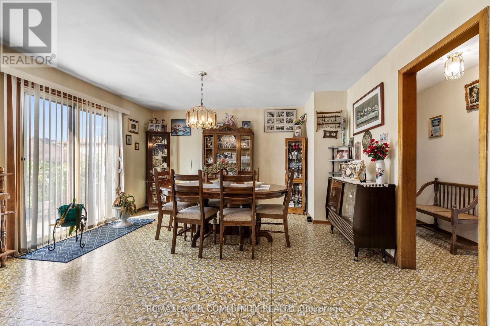 221 Elgin Mills Road W, Richmond Hill, Ontario  L4C 4M1 - Photo 7 - N13146728