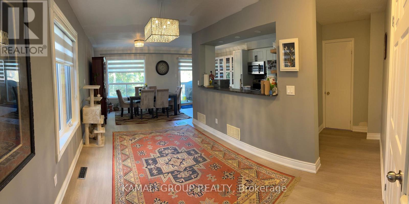 2 Ross Linton Drive, Aurora, Ontario  L4G 6T3 - Photo 3 - N13146724
