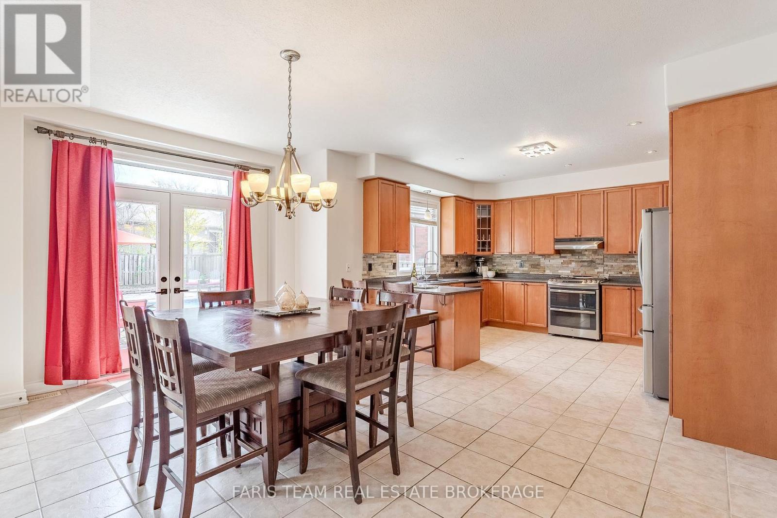 49 Prince William Way, Barrie, Ontario  L4N 0Y9 - Photo 6 - S13142092