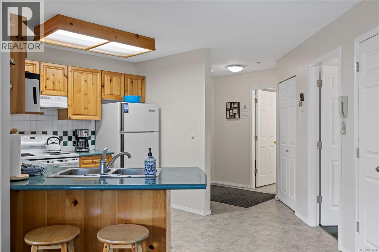 217 1320 Henry Rd, Courtenay, British Columbia  V9J 1L0 - Photo 16 - 1036290