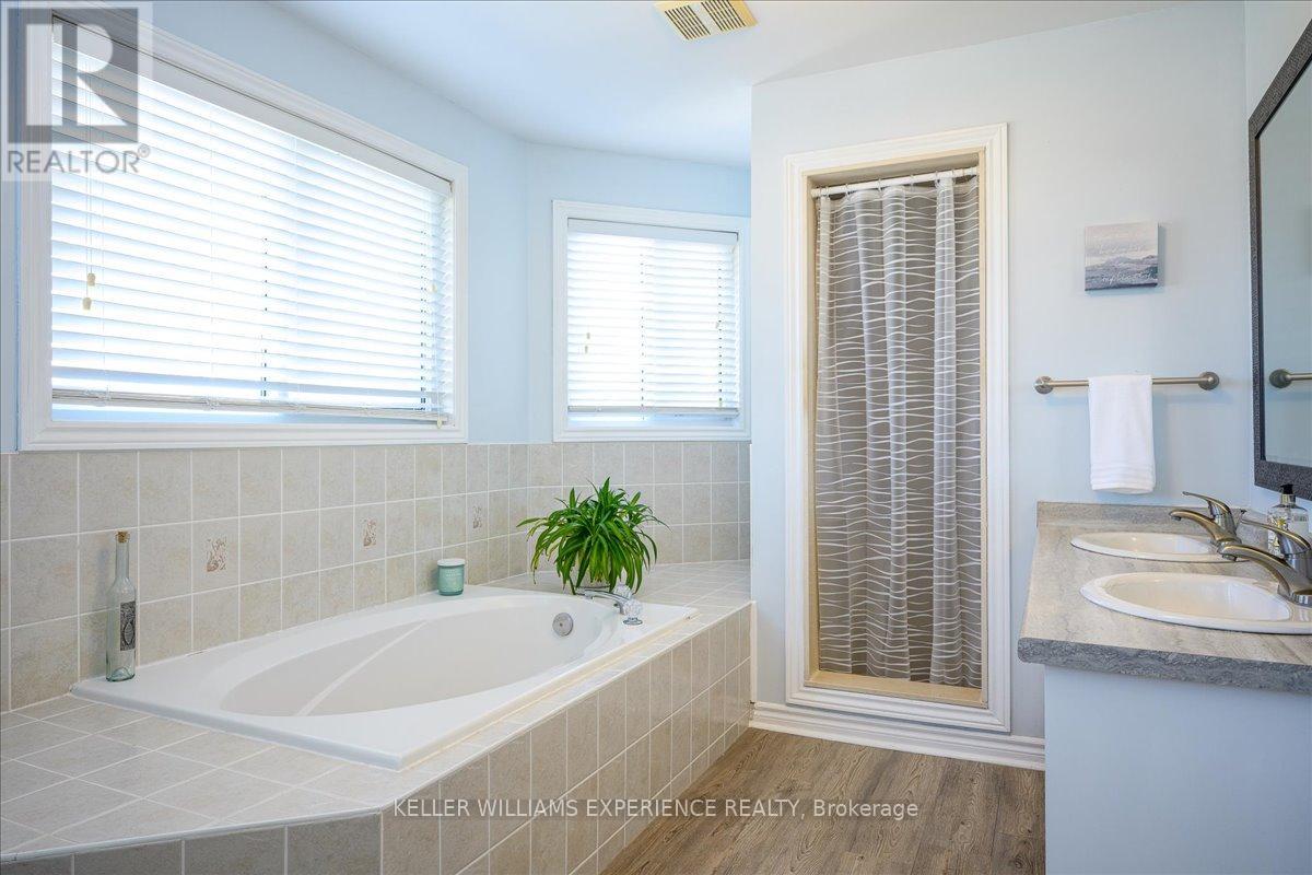 25 Muir Drive, Barrie, Ontario  L4N 0J1 - Photo 34 - S12986590