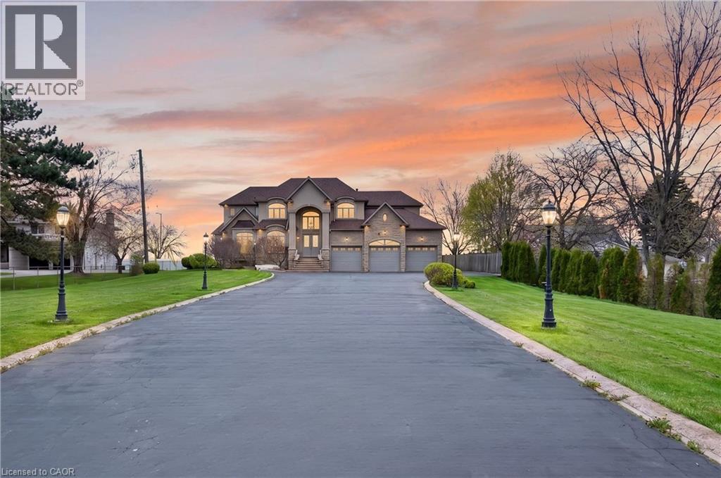 803 RIDGE Road, Hamilton, Ontario