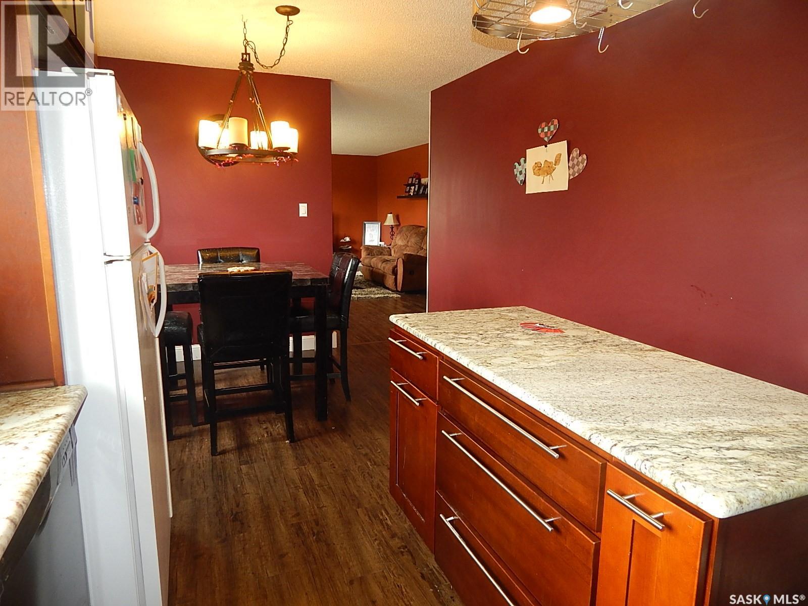 222 Westview Drive, Coronach, Saskatchewan  S0H 0Z0 - Photo 14 - SK035321