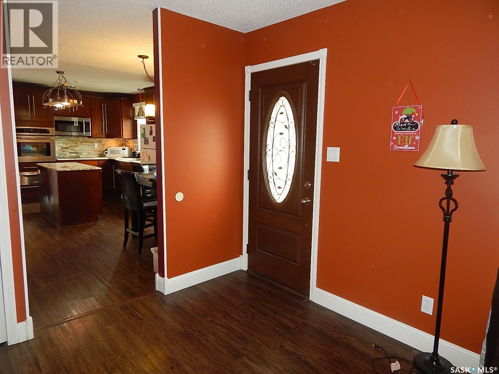 222 Westview Drive, Coronach, Saskatchewan  S0H 0Z0 - Photo 9 - SK035321