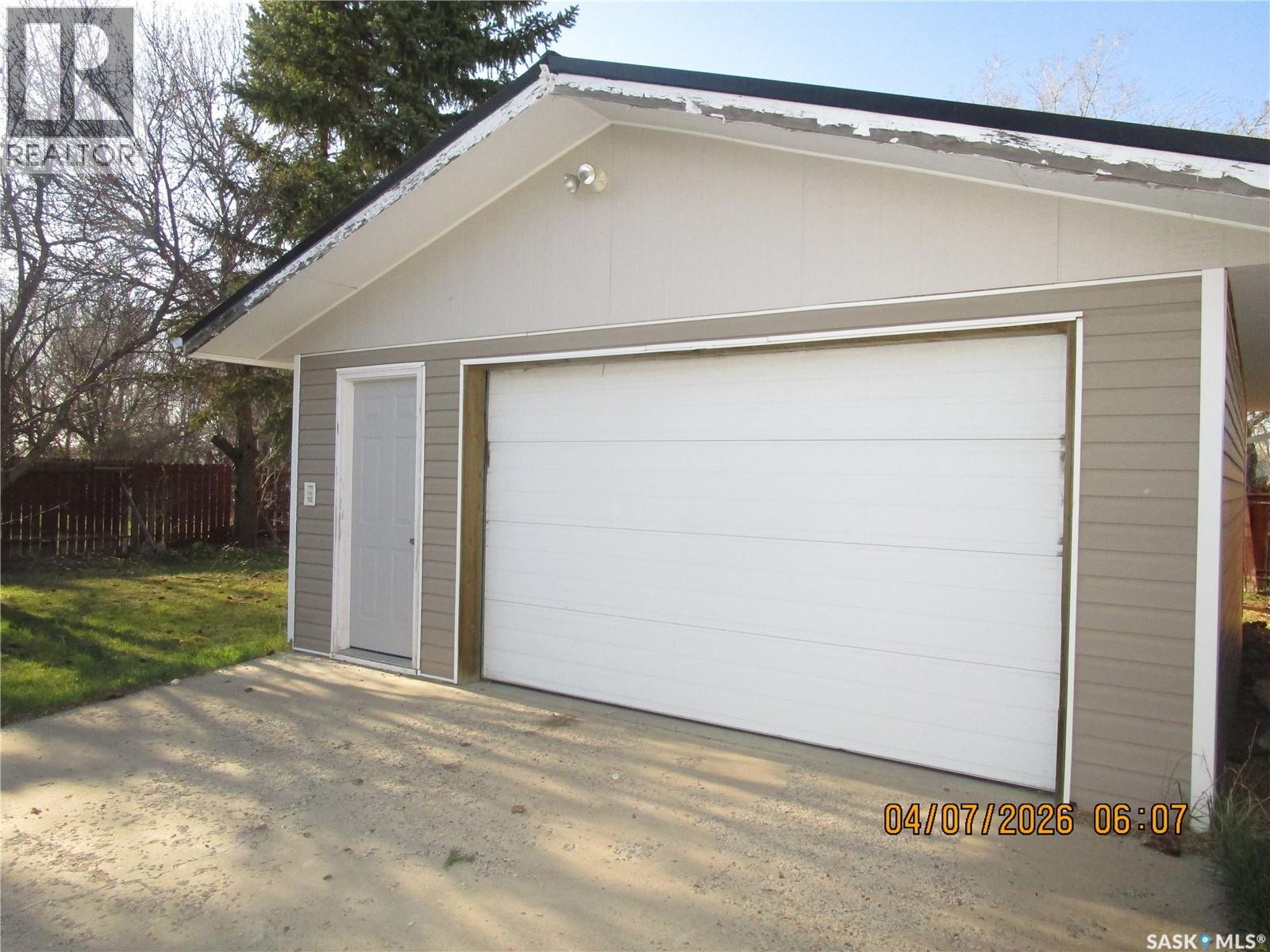 222 Westview Drive, Coronach, Saskatchewan  S0H 0Z0 - Photo 5 - SK035321