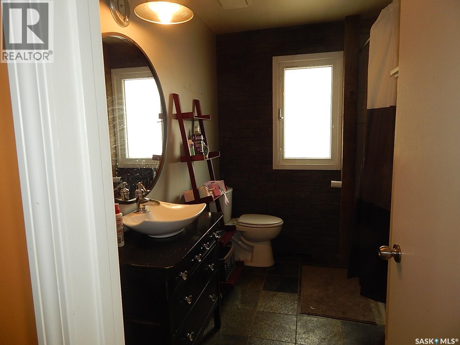 222 Westview Drive, Coronach, Saskatchewan  S0H 0Z0 - Photo 17 - SK035321