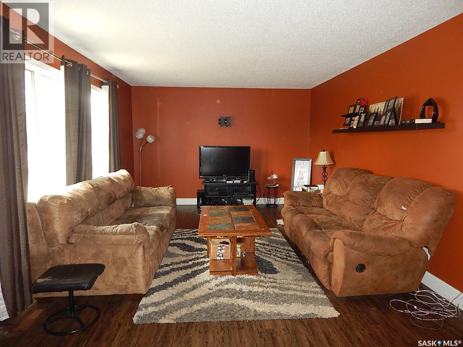 222 Westview Drive, Coronach, Saskatchewan  S0H 0Z0 - Photo 8 - SK035321