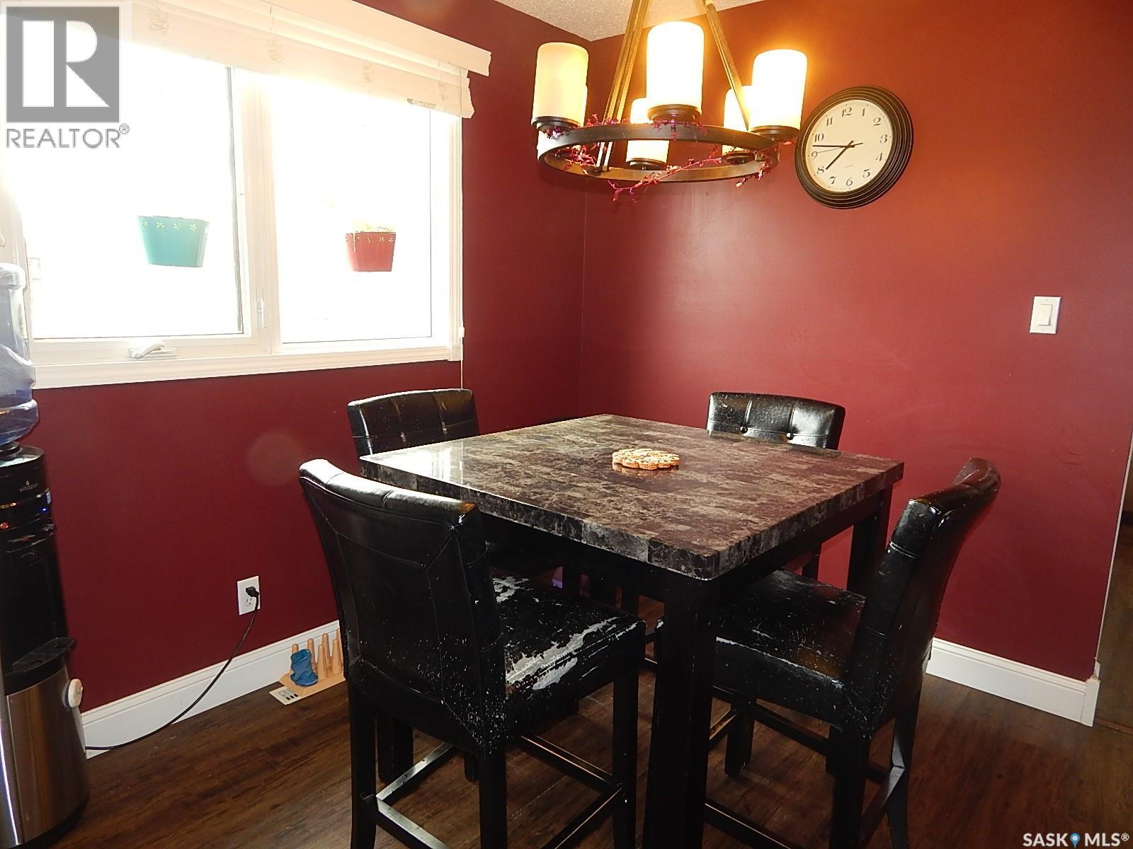 222 Westview Drive, Coronach, Saskatchewan  S0H 0Z0 - Photo 11 - SK035321