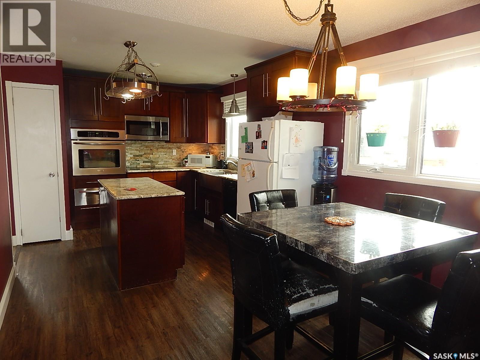 222 Westview Drive, Coronach, Saskatchewan  S0H 0Z0 - Photo 13 - SK035321