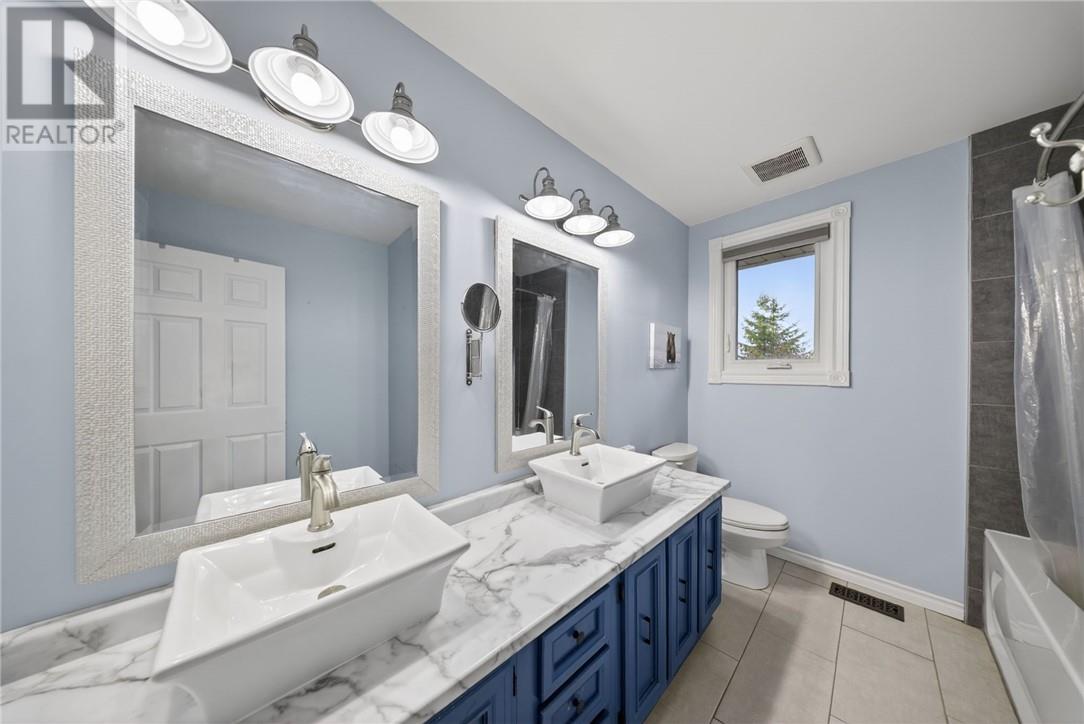 32 Thorncliffe Court, Sudbury, Ontario  P3A 5E9 - Photo 48 - 2127787