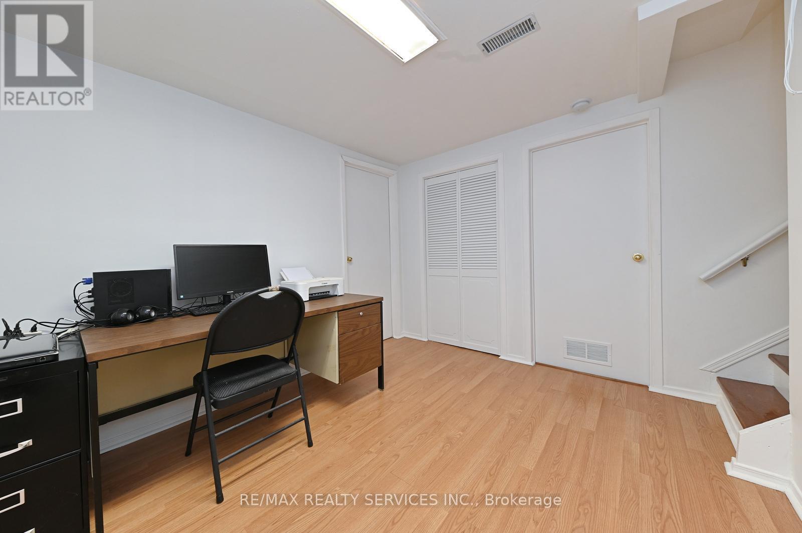 65 Massey Street, Brampton, Ontario  L6S 3A3 - Photo 28 - W13146308