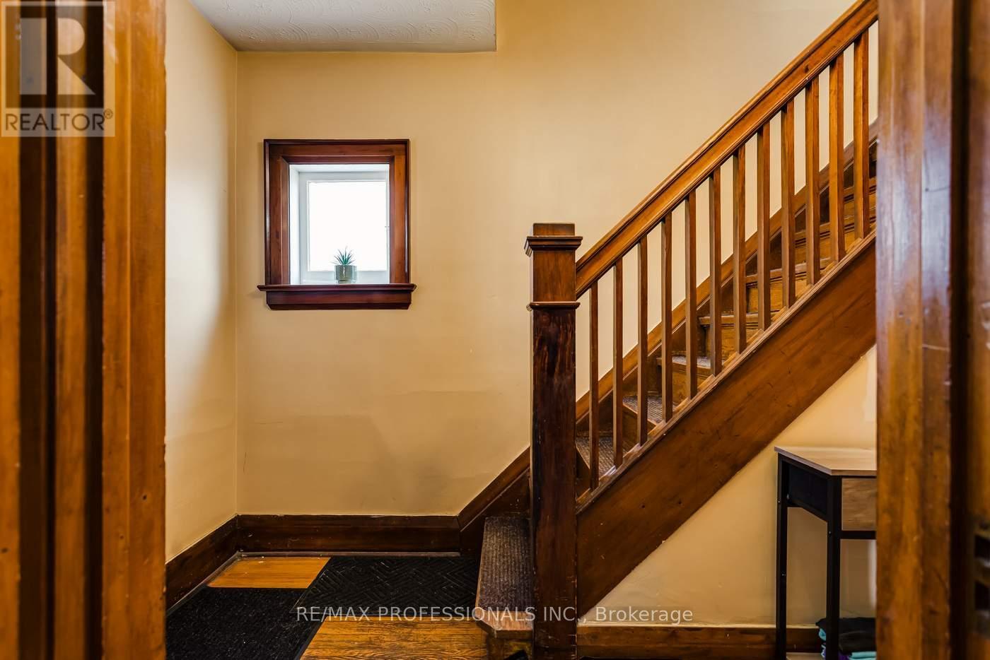 155 Aileen Avenue, Toronto, Ontario  M6M 1G1 - Photo 5 - W13145650