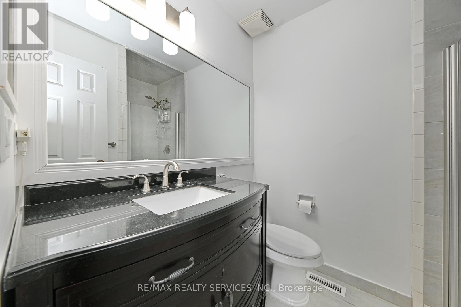 65 Massey Street, Brampton, Ontario  L6S 3A3 - Photo 20 - W13146308