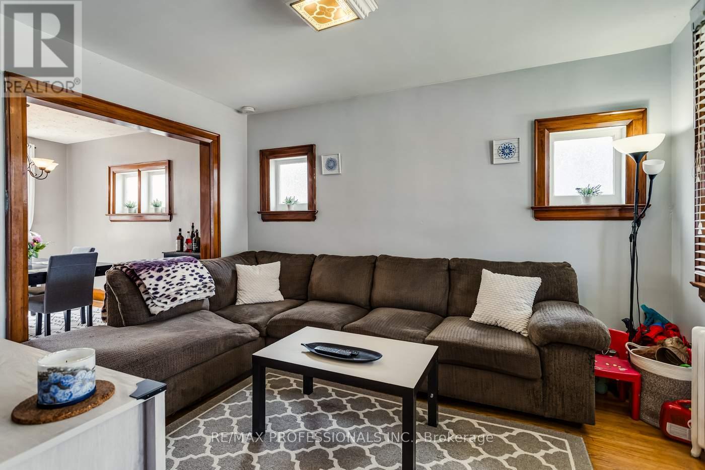 155 Aileen Avenue, Toronto, Ontario  M6M 1G1 - Photo 6 - W13145650