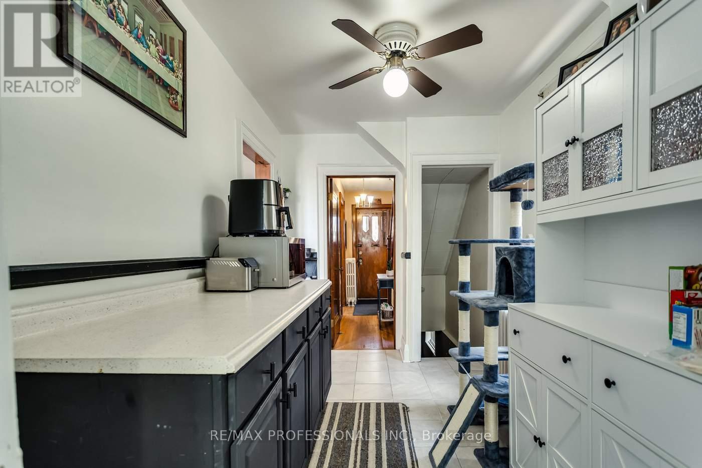 155 Aileen Avenue, Toronto, Ontario  M6M 1G1 - Photo 13 - W13145650