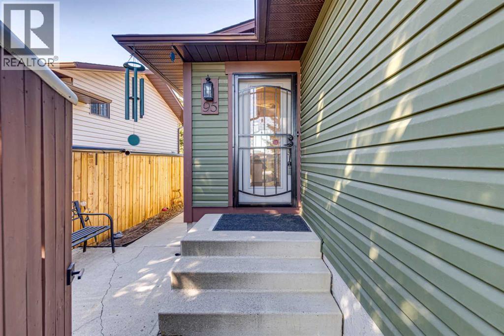 95 Mchugh Road NE, Calgary, Alberta  T2E 7R5 - Photo 2 - A2306811