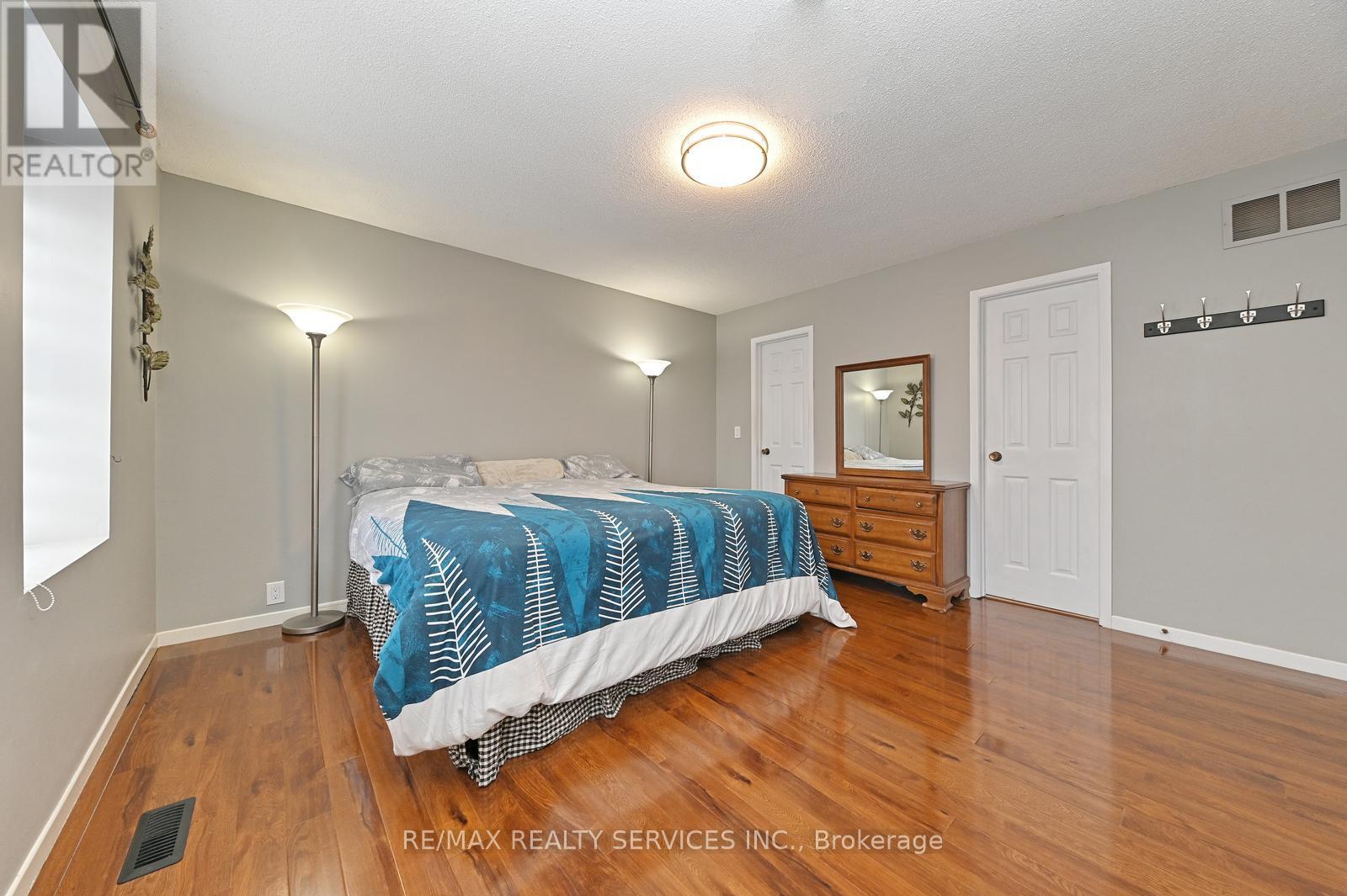 65 Massey Street, Brampton, Ontario  L6S 3A3 - Photo 19 - W13146308