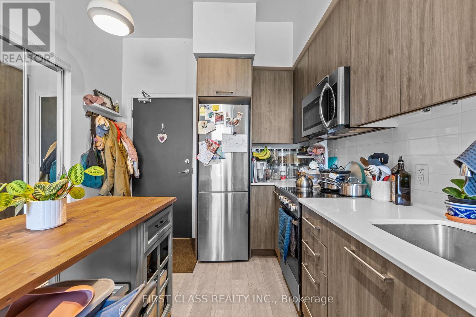 110 - 1 Neighbourhood Lane, Toronto, Ontario M8Y 0C2 - Photo 6 - W13141662