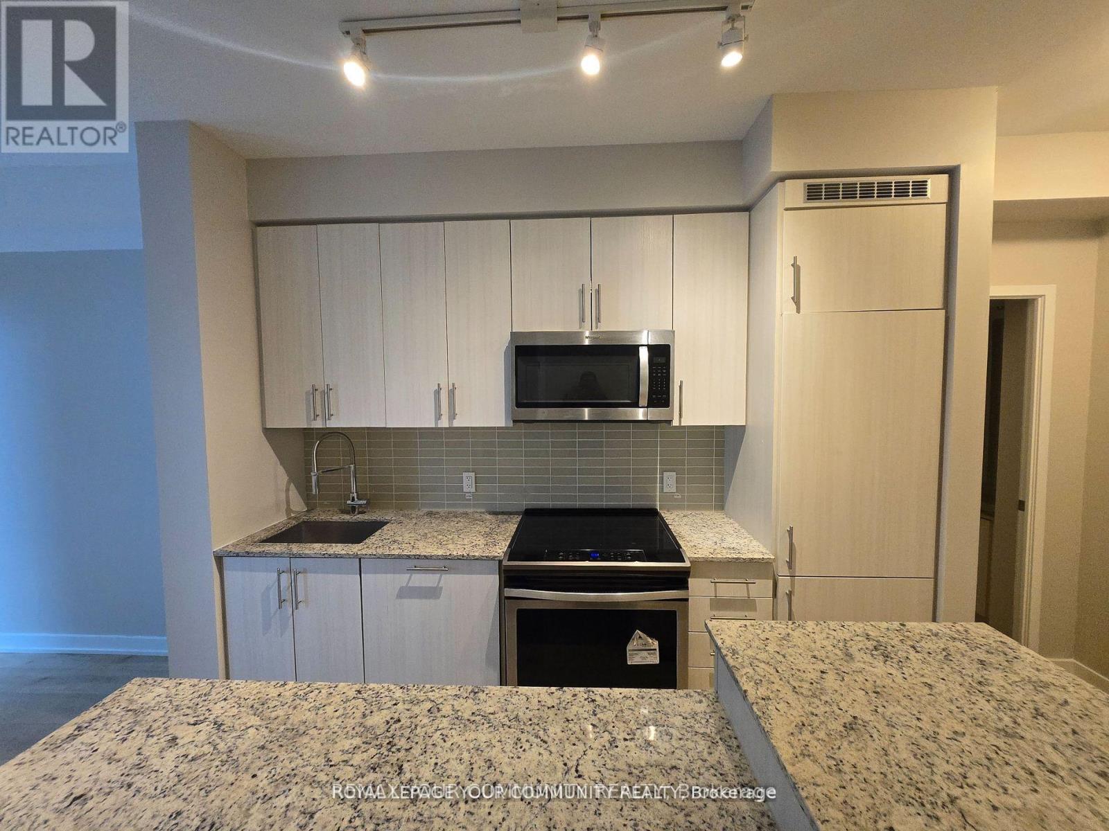 2016 - 4055 Parkside Village Drive, Mississauga, Ontario  L5B 0K8 - Photo 2 - W13146730