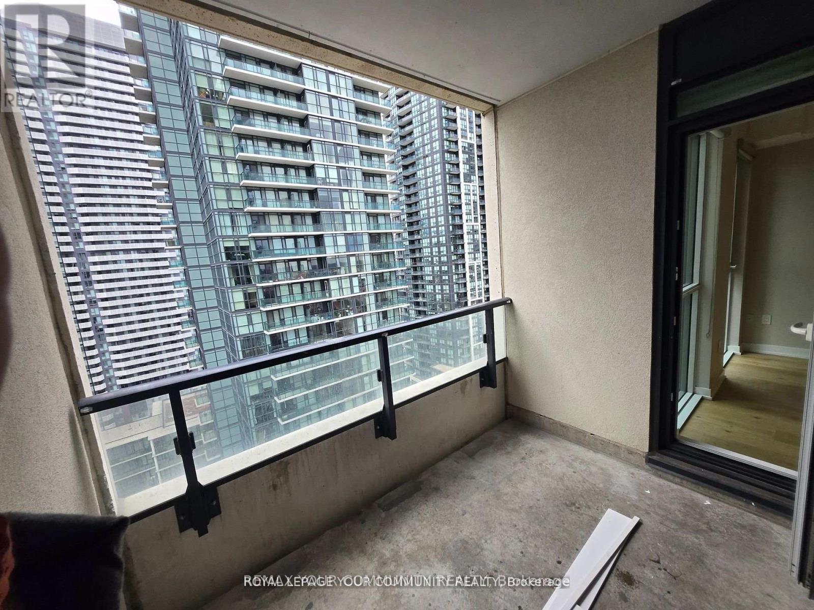 2016 - 4055 Parkside Village Drive, Mississauga, Ontario  L5B 0K8 - Photo 6 - W13146730