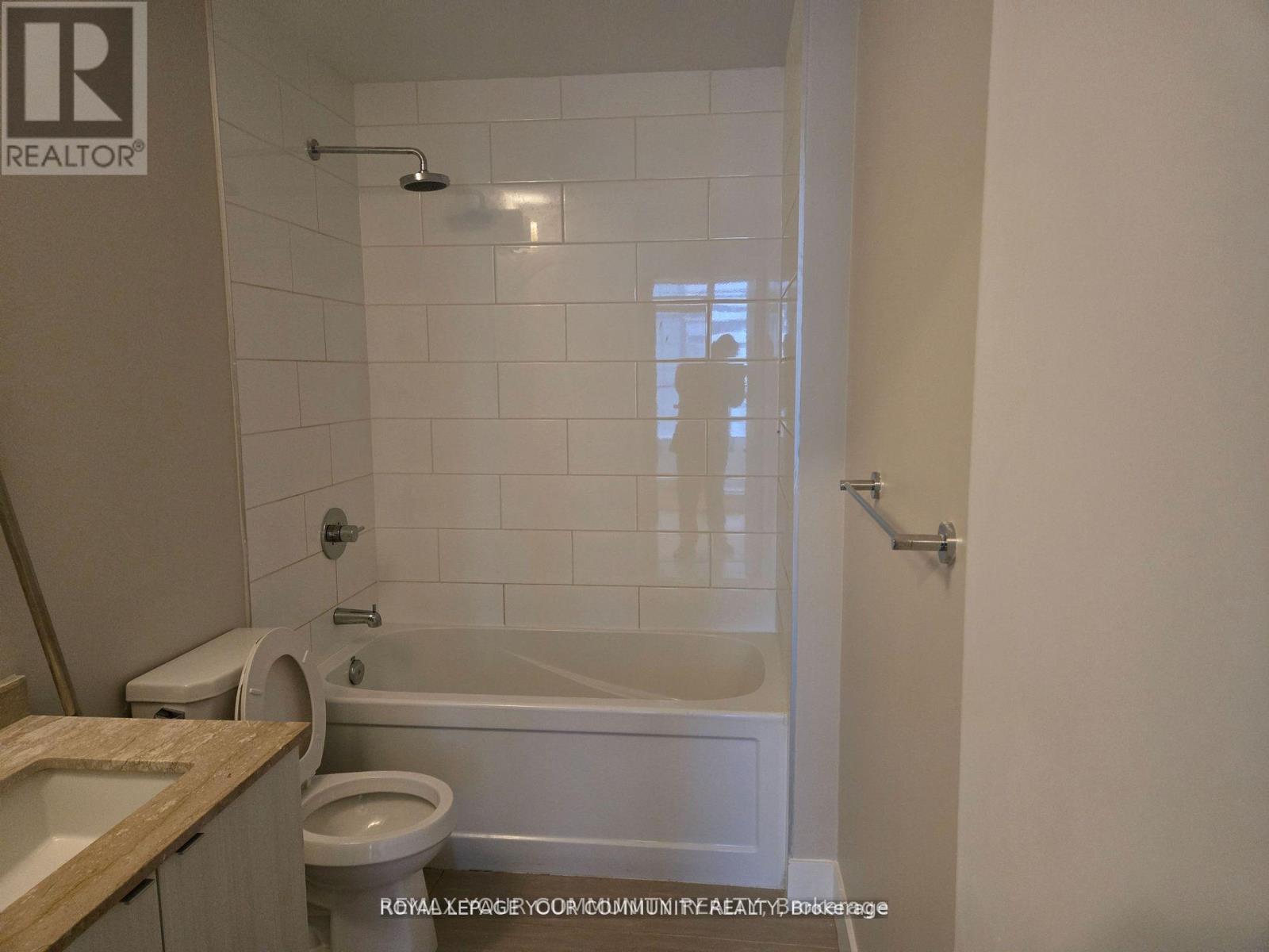 2016 - 4055 Parkside Village Drive, Mississauga, Ontario  L5B 0K8 - Photo 11 - W13146730
