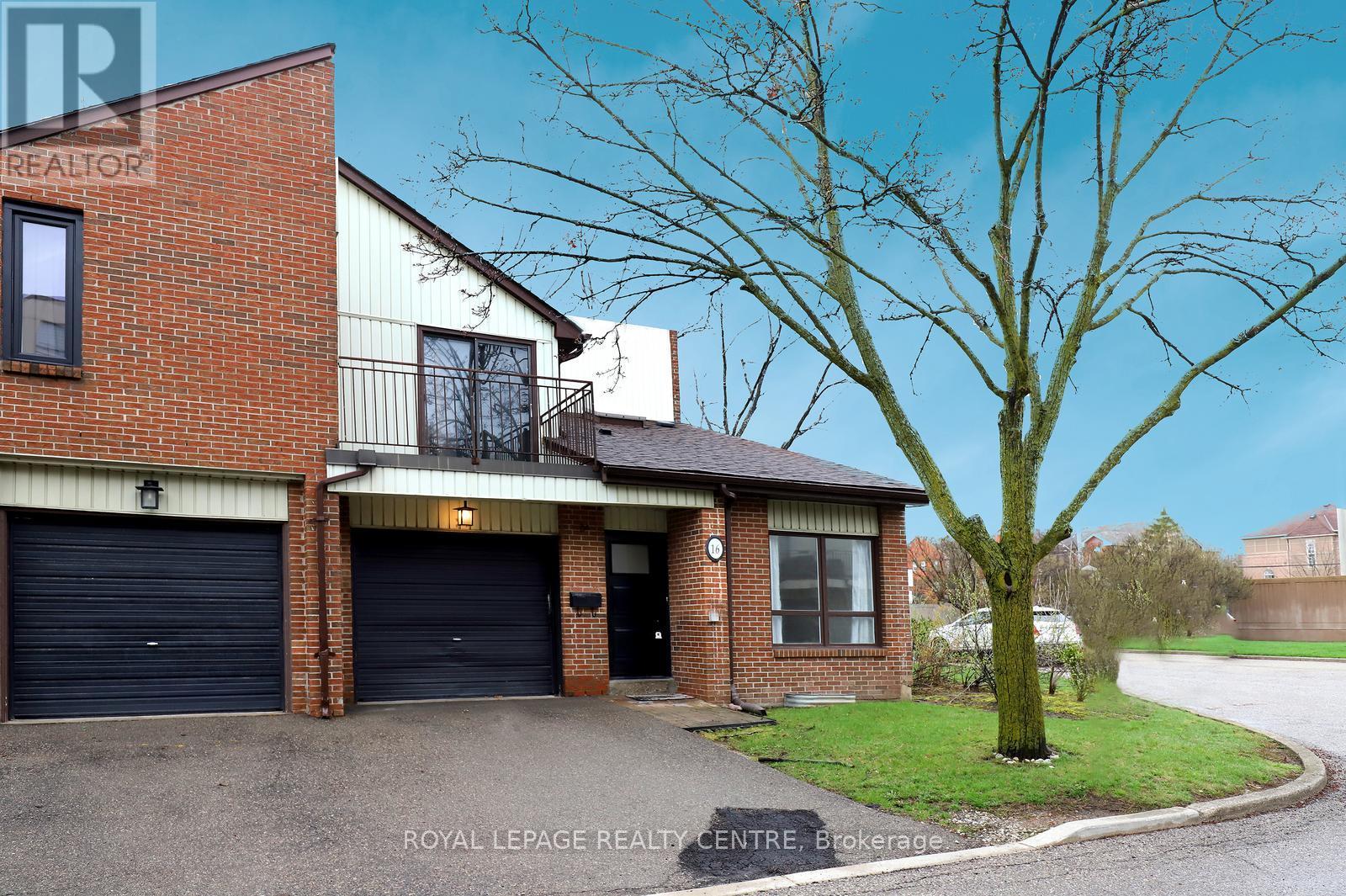 16 - 1021 Cedarglen Gate, Mississauga, Ontario  L5C 3A7 - Photo 1 - W13146736