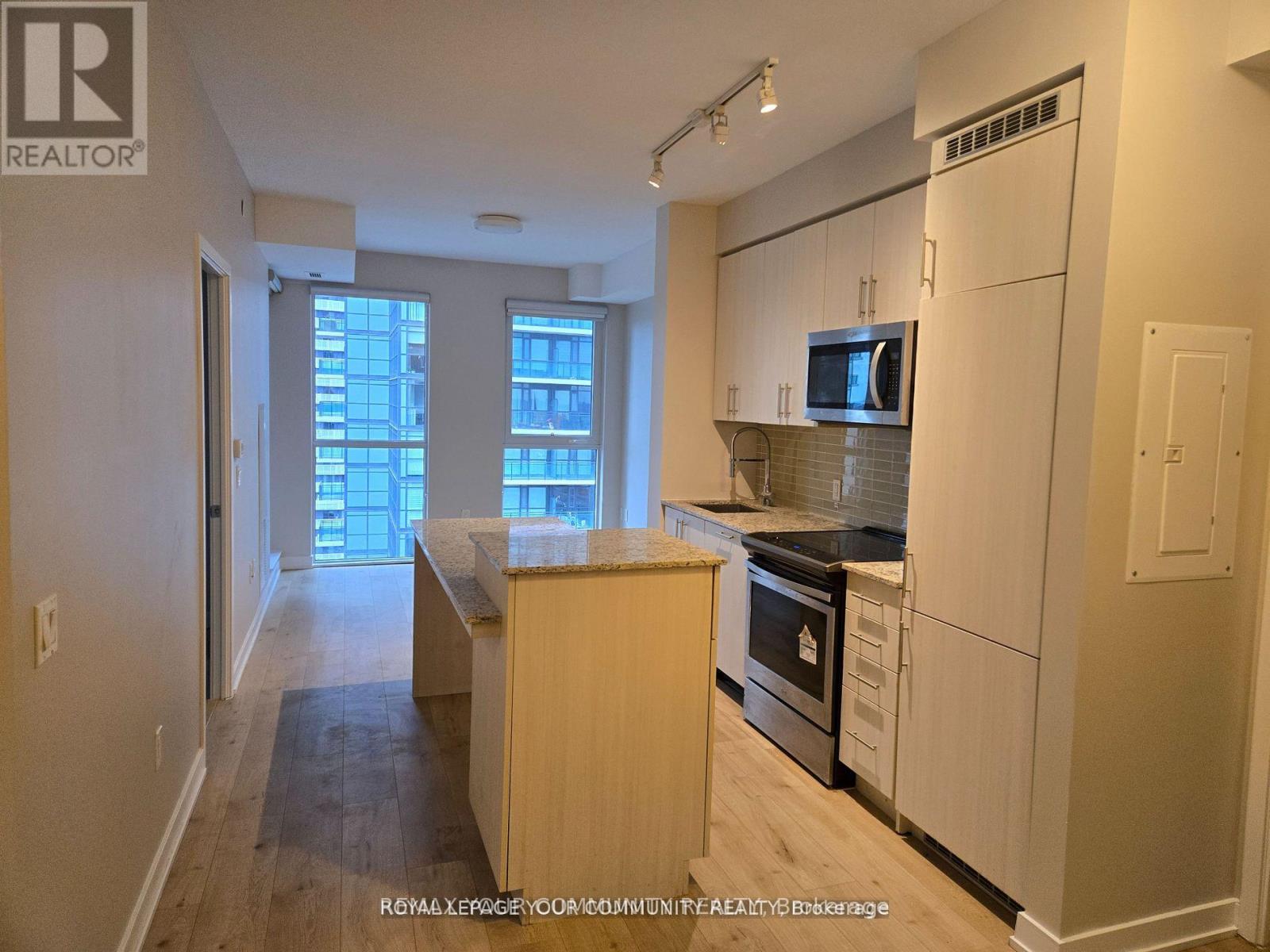 2016 - 4055 Parkside Village Drive, Mississauga, Ontario  L5B 0K8 - Photo 3 - W13146730
