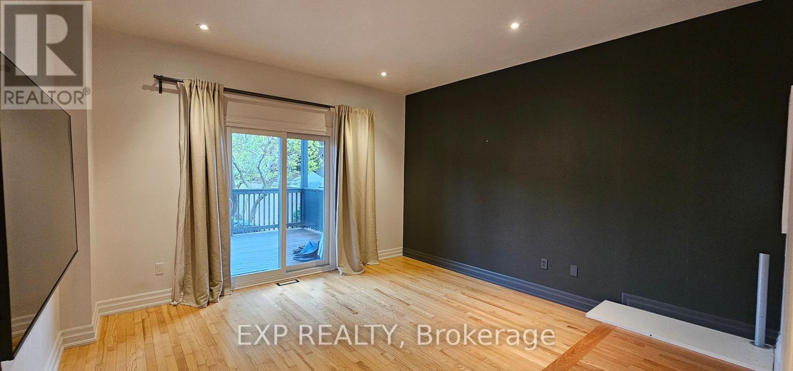 215a Chambers Avenue, Toronto, Ontario  M6M 3L4 - Photo 9 - W13146832
