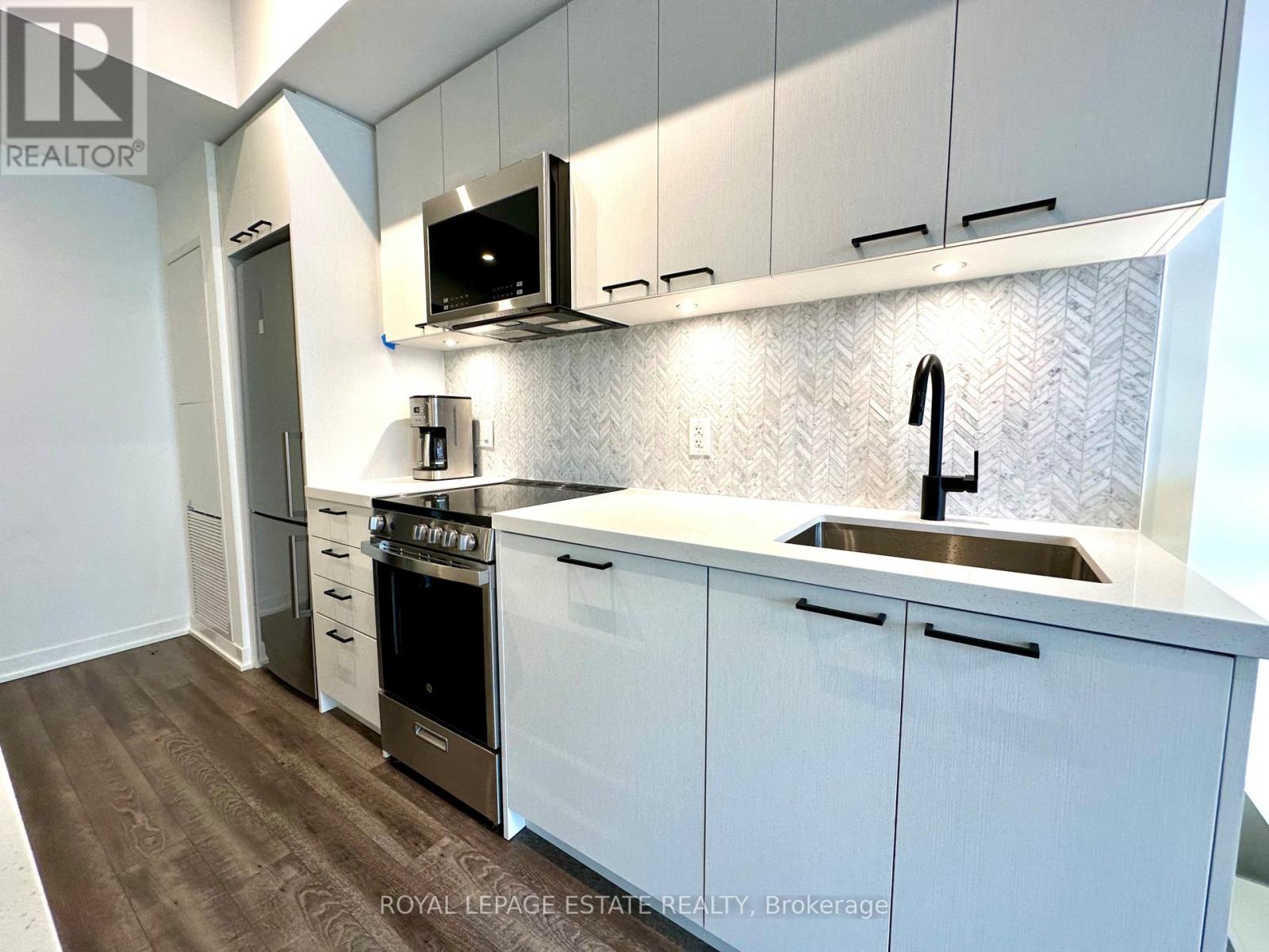 709 - 1808 St. Clair Avenue W, Toronto, Ontario  M6N 0C1 - Photo 5 - W13146810