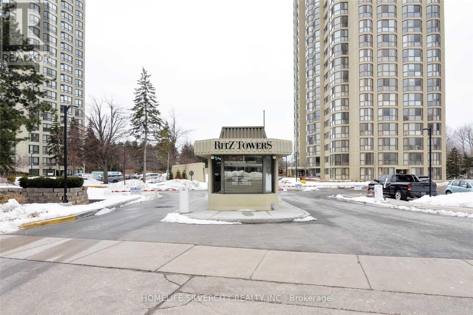 1804 - 8 LISA STREET, Brampton, Ontario
