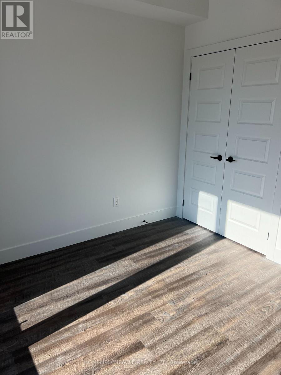 107 Roger St #410, Waterloo, Ontario  N2J 0G3 - Photo 2 - X13146742
