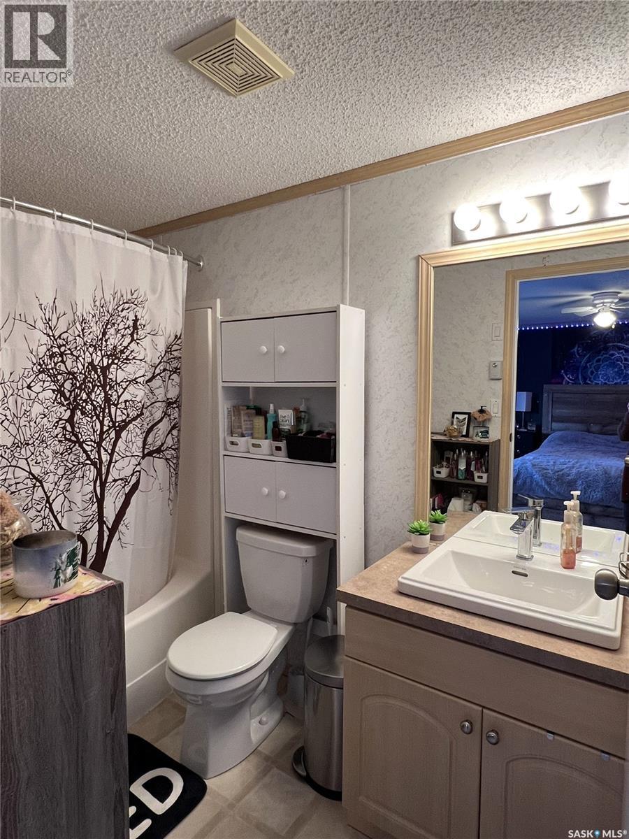 514 6th Avenue E, Meadow Lake, Saskatchewan  S9X 1J3 - Photo 13 - SK036512