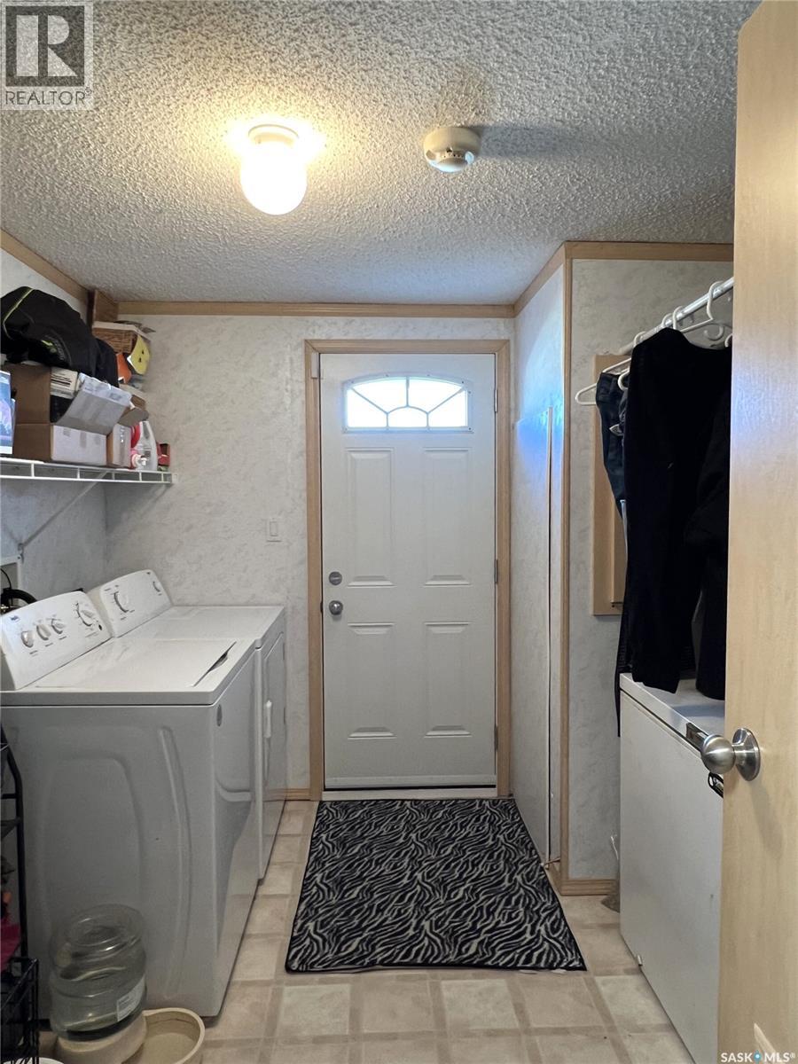 514 6th Avenue E, Meadow Lake, Saskatchewan  S9X 1J3 - Photo 18 - SK036512