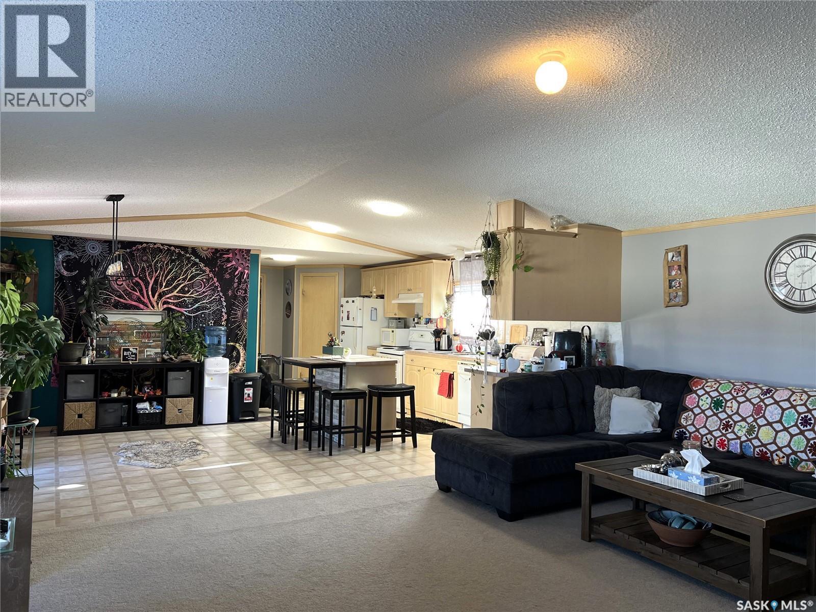 514 6th Avenue E, Meadow Lake, Saskatchewan  S9X 1J3 - Photo 4 - SK036512