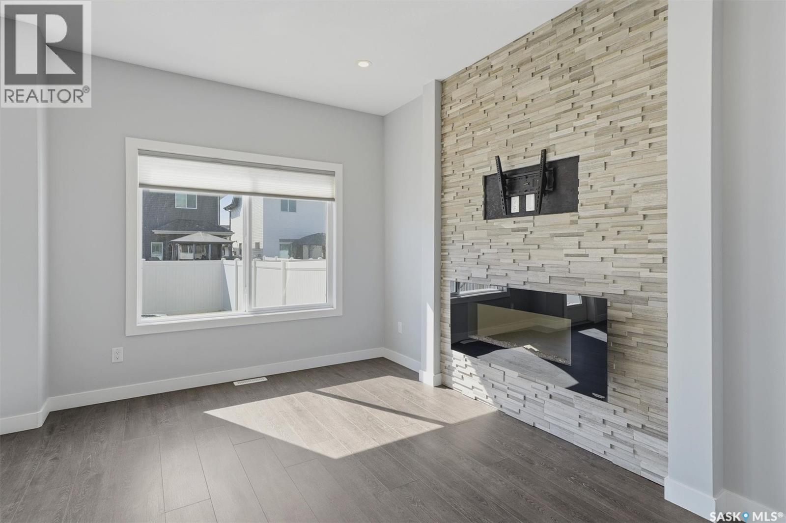 348 Brighton Gate, Saskatoon, Saskatchewan  S7V 0P9 - Photo 4 - SK036386