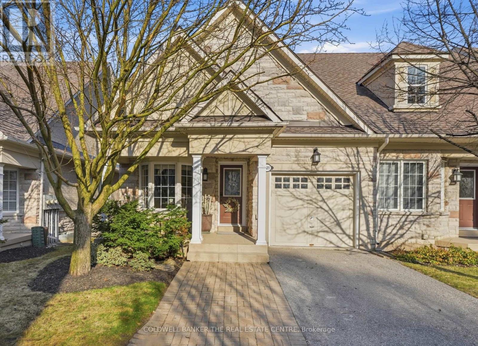 401 Terry Carter Crescent, Newmarket, Ontario  L3Y 9G2 - Photo 2 - N12989014