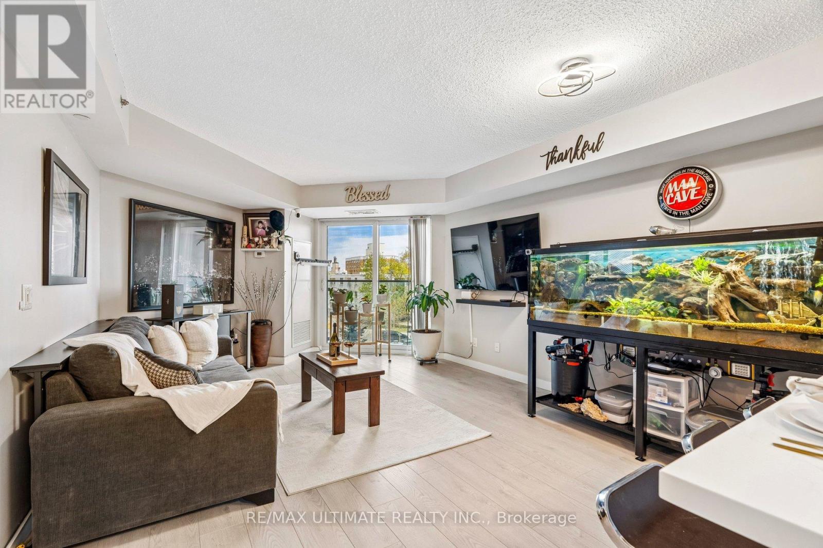 308 - 35 Saranac Boulevard, Toronto, Ontario  M6A 2G4 - Photo 6 - C13148816