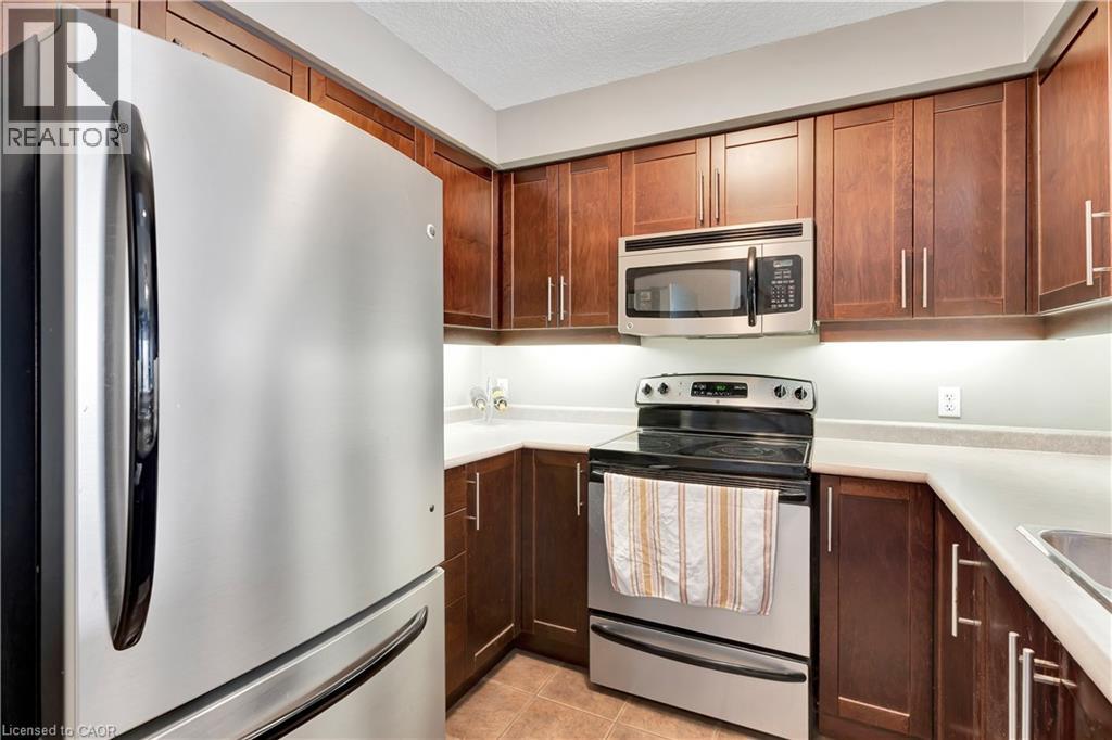 935 Zeller Crescent, Kitchener, Ontario  N2A 0C7 - Photo 15 - 40827754