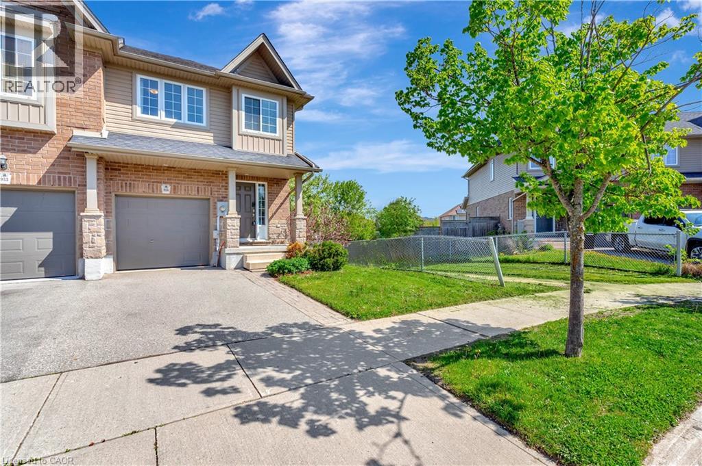 935 Zeller Crescent, Kitchener, Ontario  N2A 0C7 - Photo 4 - 40827754