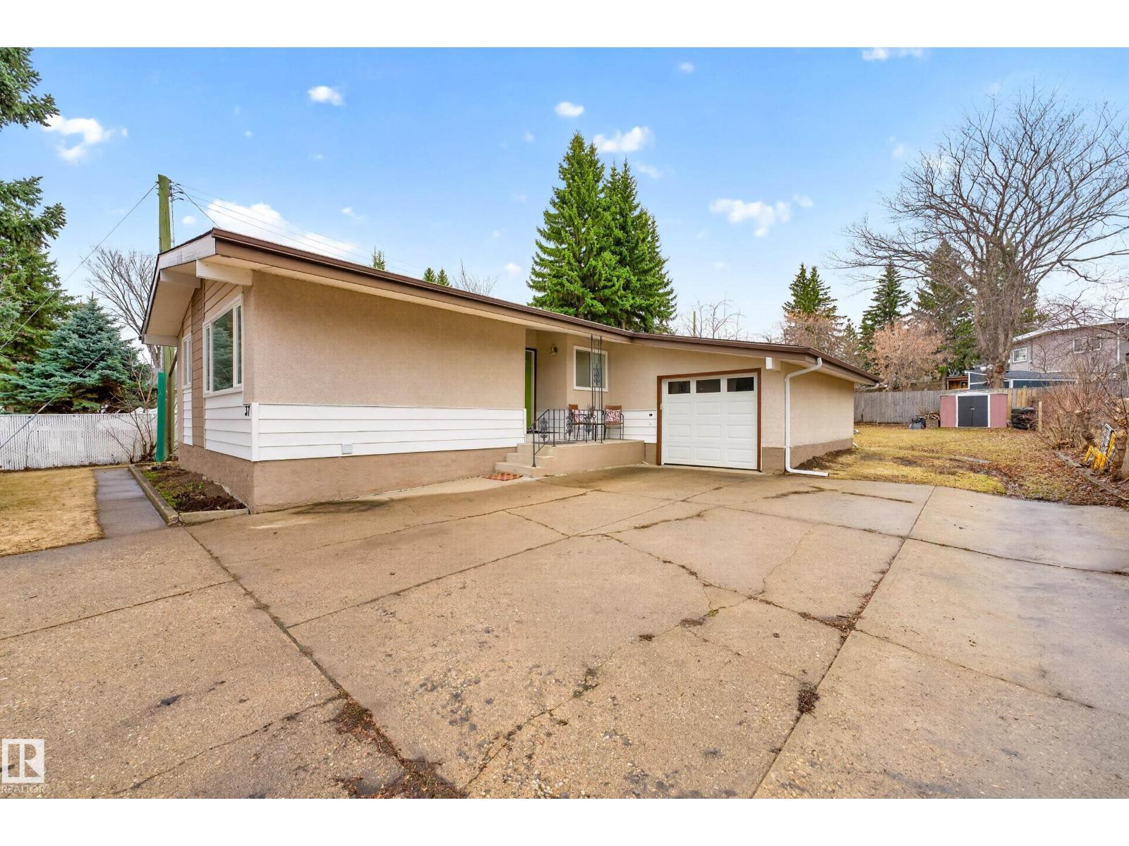 37 Hazel St, Sherwood Park, Alberta  T8A 1H7 - Photo 2 - E4488750