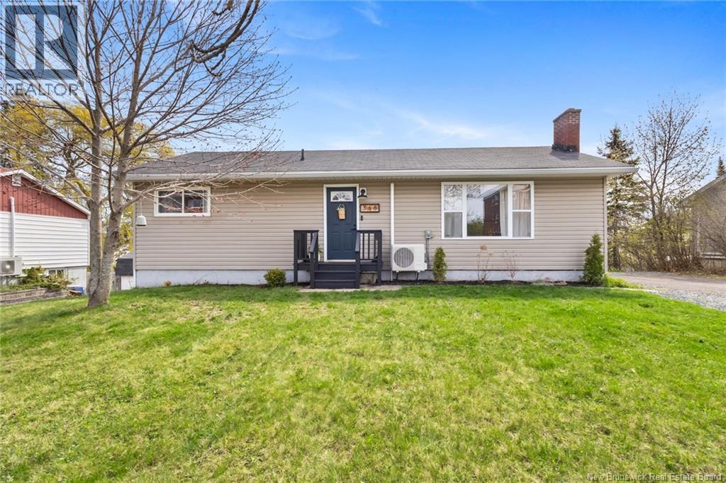 368 Canterbury Drive, Fredericton, New Brunswick  E3B 4L9 - Photo 1 - NB139825